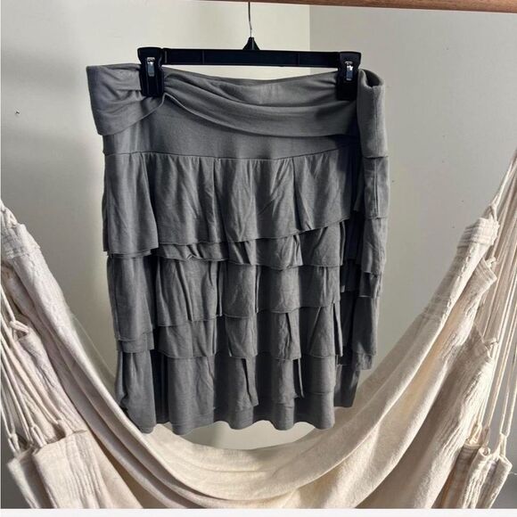 Ann Taylor LOFT Y2K Petite Grey Mini Skirt – Size L - Picture 3 of 4